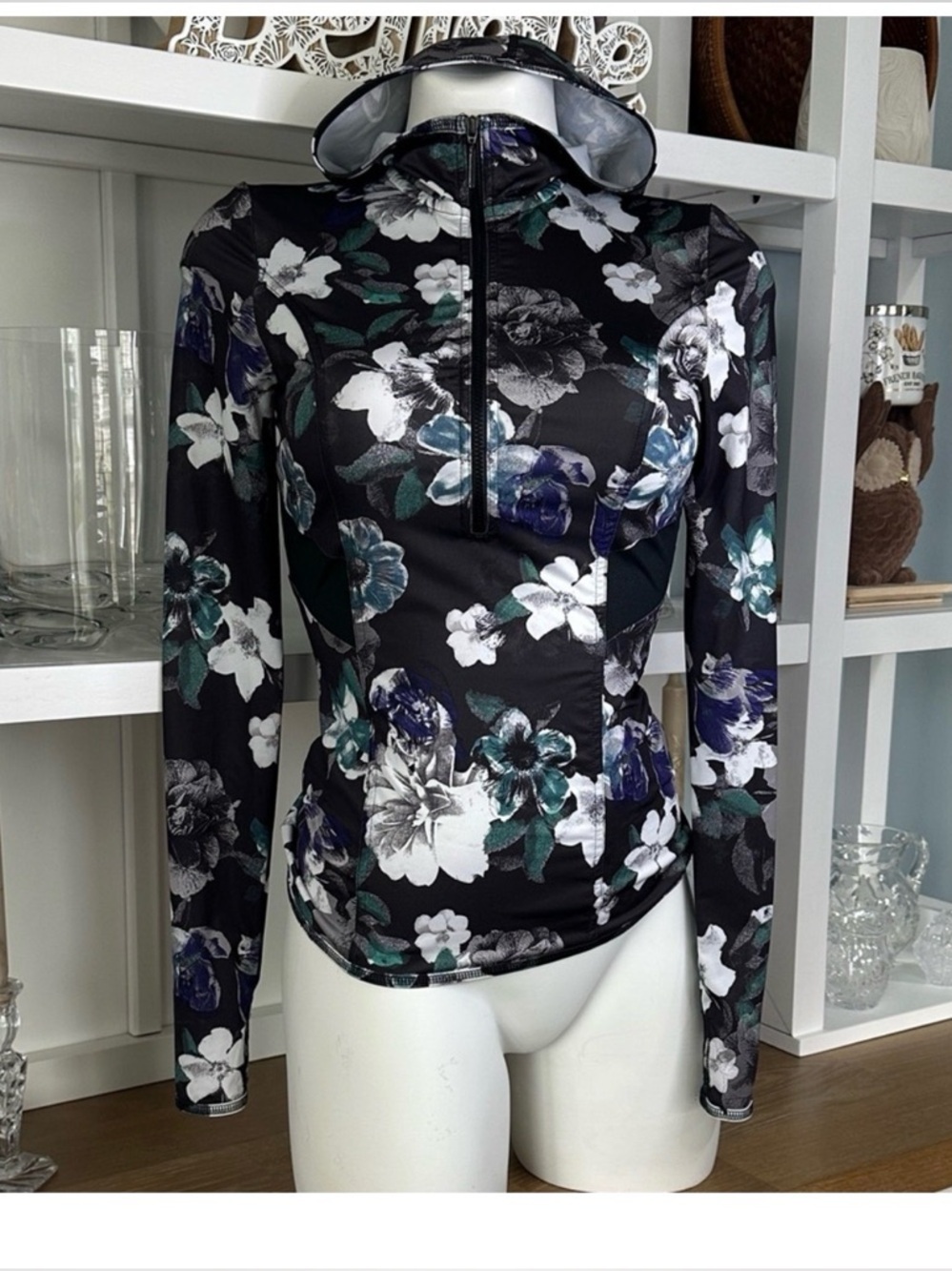 🔳NWOT🔳Adidas by Stella McCartney Black Floral Zipped Hoodie